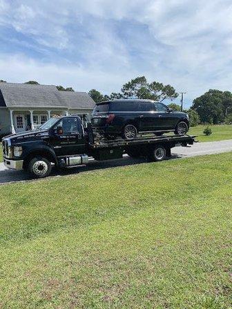 Smith's EZ Towing & Rollback Services