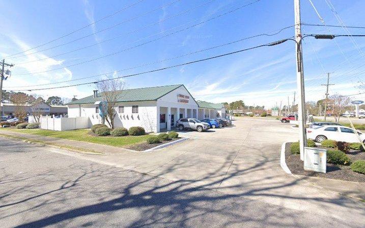 Magic Suds Car Wash & Laundromat