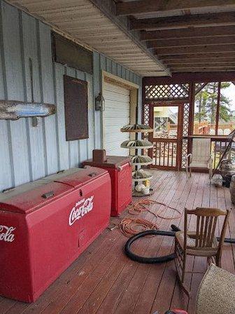 Stumpy Point Trading Post