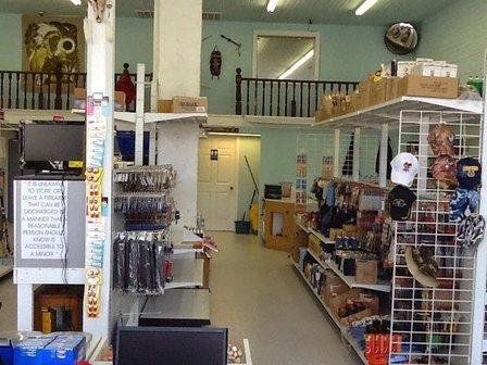 D & M Country Store Llc