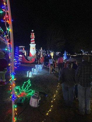 Dances Bay Christmas Light Show