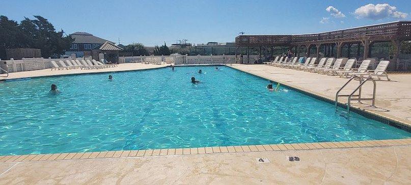 Kinnakeet Shores Pool