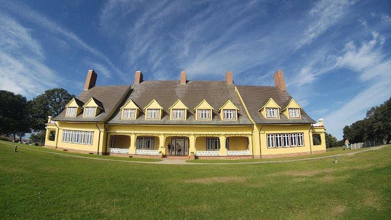 Whalehead Club