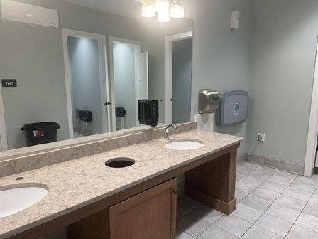 Whalehead Club Public Bathroom