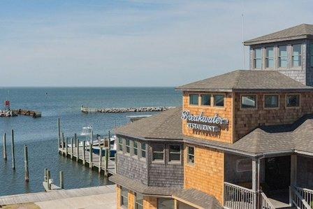 Breakwater Inn