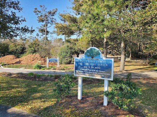 Dare County Arboretum and Teaching Garden