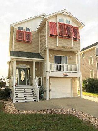 A&A Awnings and Storm Shutters