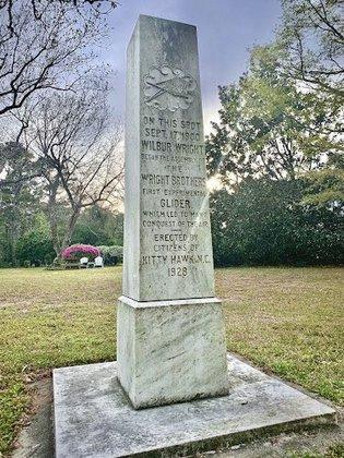 Wright Brothers Garage Monument