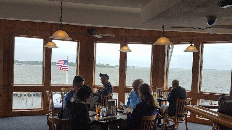 Stripers Bar & Grille