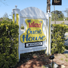 Island Guesthouse & Motel