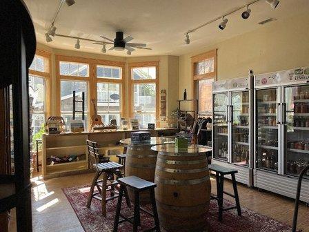Old Tom's Beer, Wine, & Wares