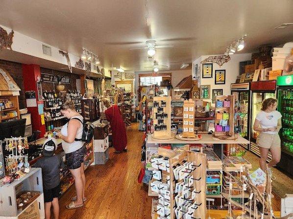 That Art Place in The Stock-Aide