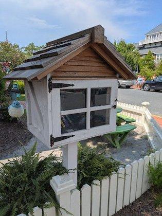 Community Book Box