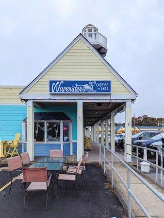 Waveriders Coffee, Deli & Market