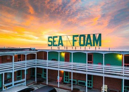 Sea Foam Motel