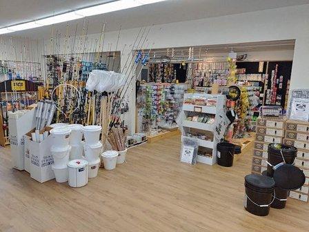 Hollenbachs Tide Chasers Bait and Tackle