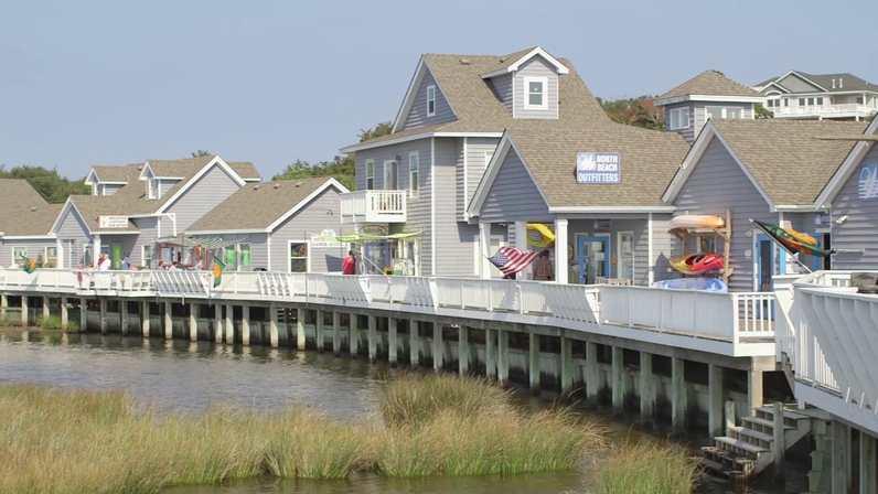 Why the Duck Boardwalk Never Feels Rushed